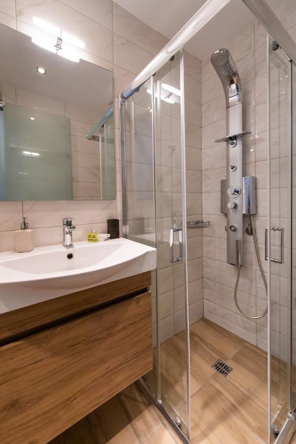 Lefkas City Apartments & Suites Lefkada City ภายนอก รูปภาพ