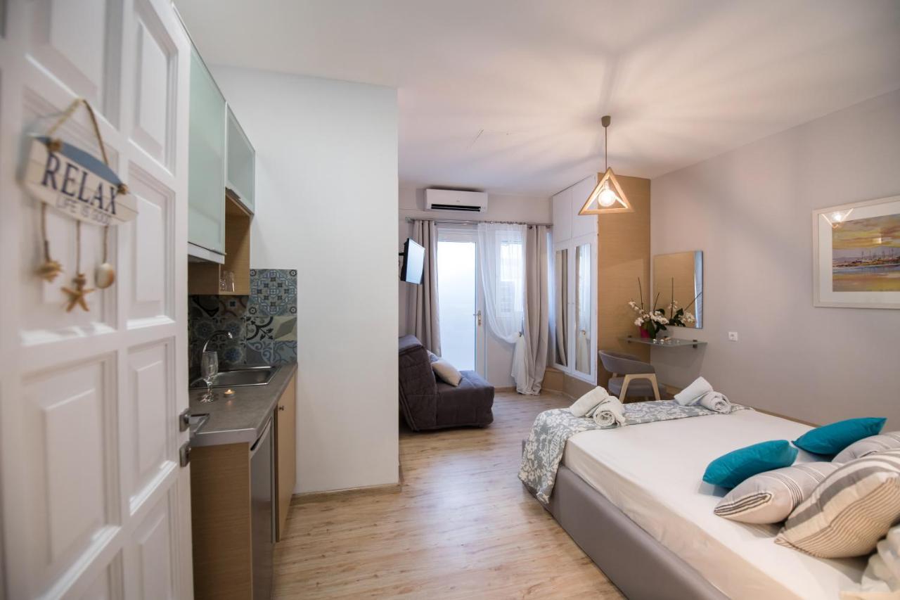 Lefkas City Apartments & Suites Lefkada City ภายนอก รูปภาพ